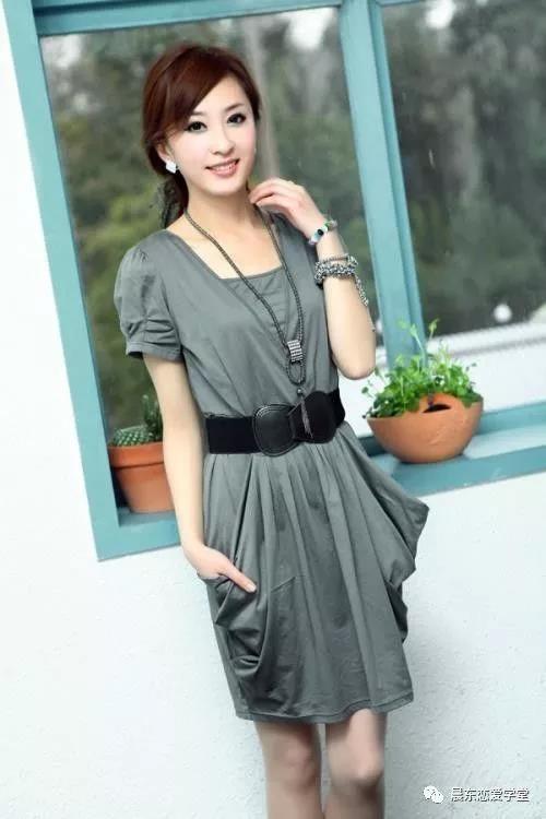 最新中年女装与友情的温馨日常