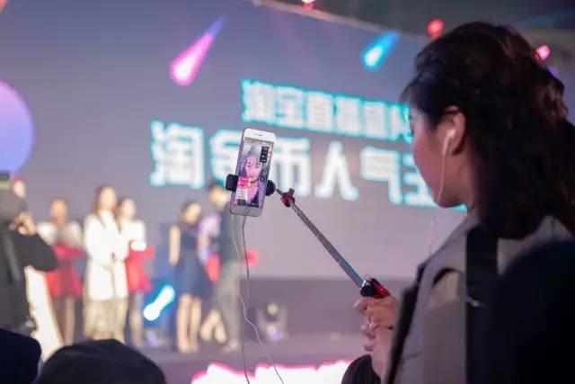 瞿玮直播,探索新时代直播艺术的魅力