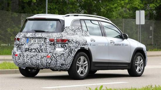 奔驰GLB最新谍照,一窥未来豪华SUV的精致细节