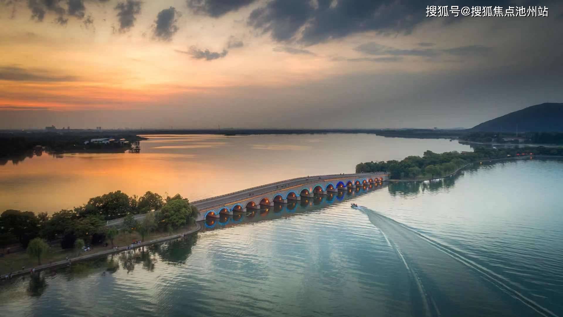 新澳门三中三码精准100%,适用计划解析_CT53.498