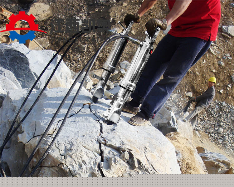 最新岩石劈裂机视频震撼来袭,一睹科技力量!