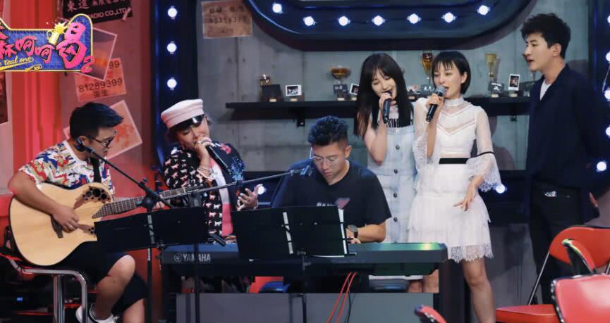 潘玮柏与吴昕的最新节目,变化的力量,自信与成就感的旅程