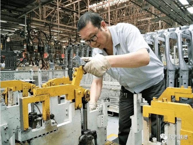 最新铁线夹具师傅招聘,详细步骤指南