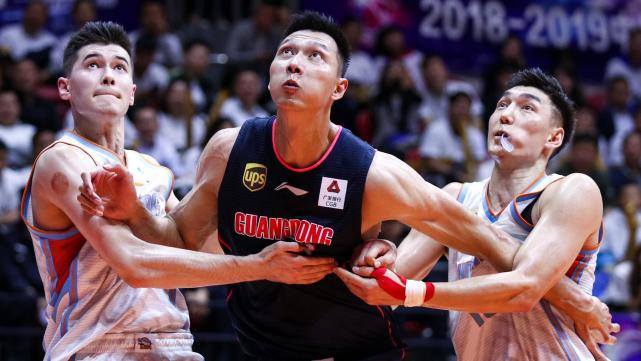 林书豪与易建联的篮球日常,友情、趣事与家的温暖