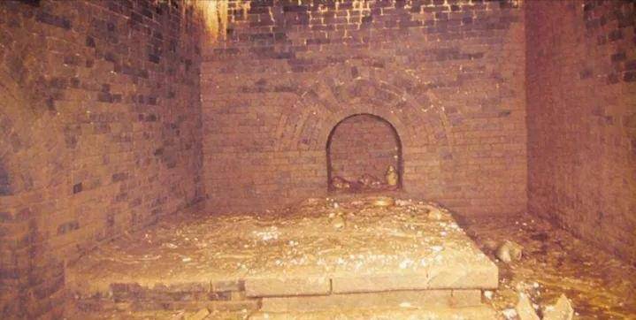 镇龙棺最新神秘古墓,揭秘千年传说!