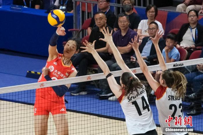 女排图片最新图片,小巷深处的排球魅力与一家独特小店的故事