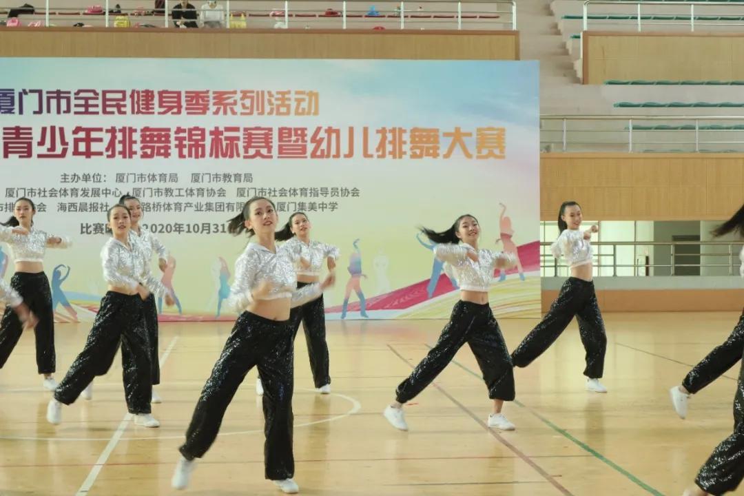 💃 广场舞排舞比赛一等奖的荣耀时刻!🎉