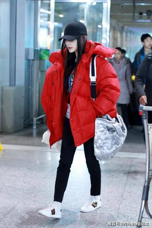 女明星羽绒服,时尚与保暖的完美结合