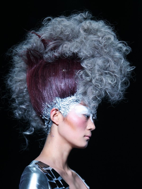 最新潮流发型集——科技重塑发型魅力,展现未来风尚