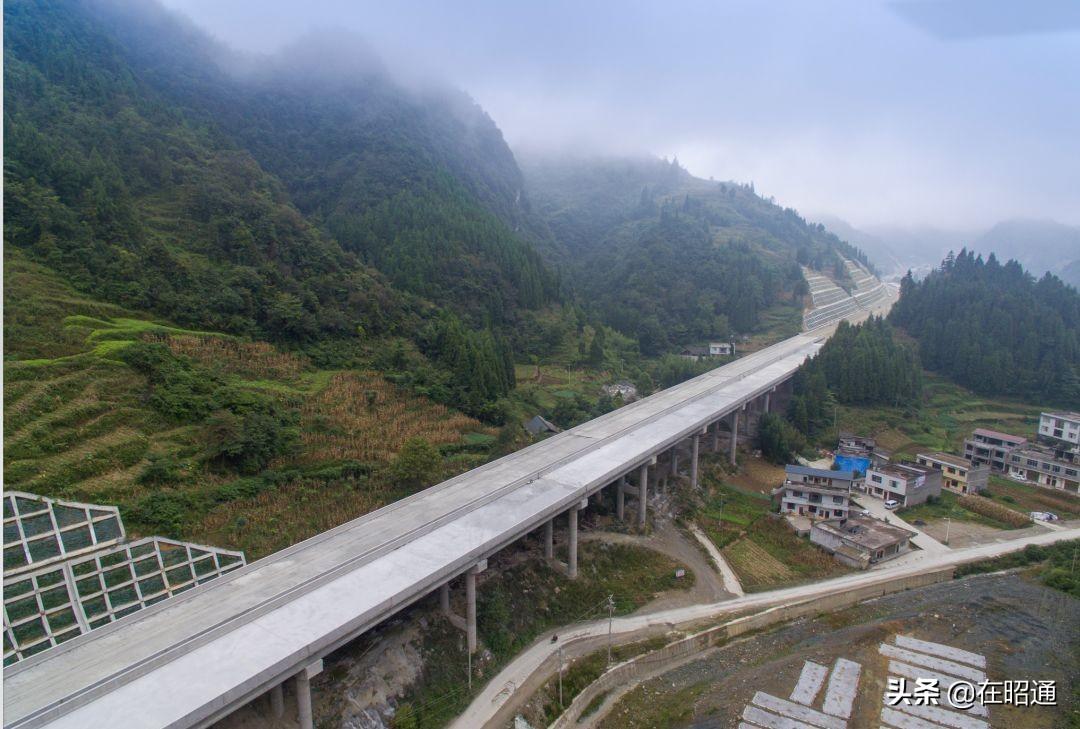 宜来高速最新规划发布,一场自然美景的探索之旅