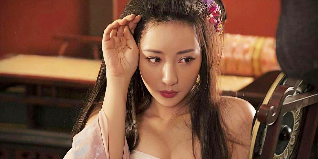 明星的三围,揭秘光环下的真实尺寸