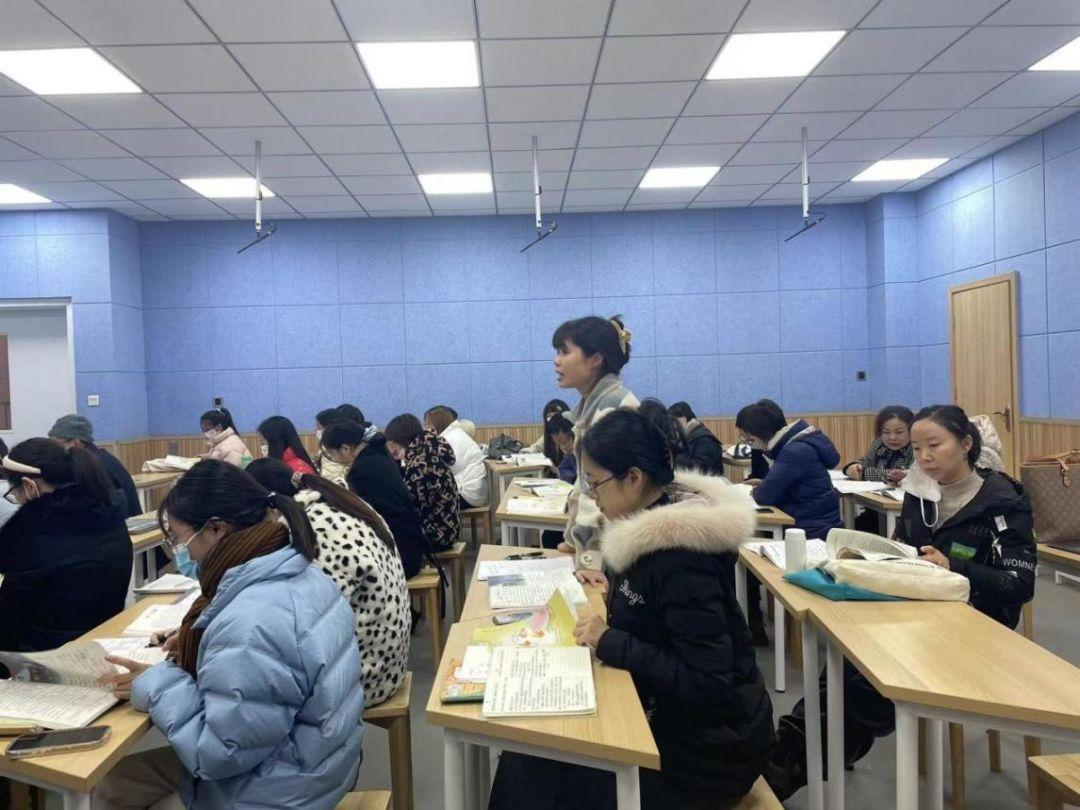 楚长风新作品,科技之巅,生活之翼