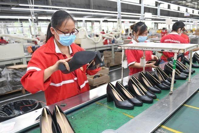 鞋底厂招聘信息,来,一起踏上探索自然美景的旅程!