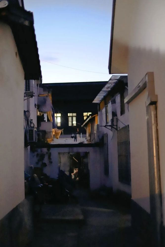 方正科技最新消息,小巷中的隐藏宝藏,一家特色小店的独特魅力