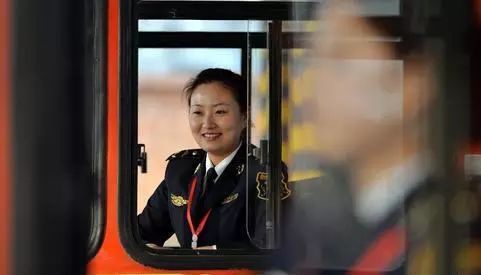 肖伟演员,日常小确幸与友情的力量