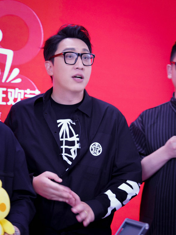 华少最新动态,小巷中的隐藏瑰宝