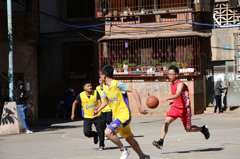篮球比赛净胜分,小巷深处的篮球之魂与独特风味