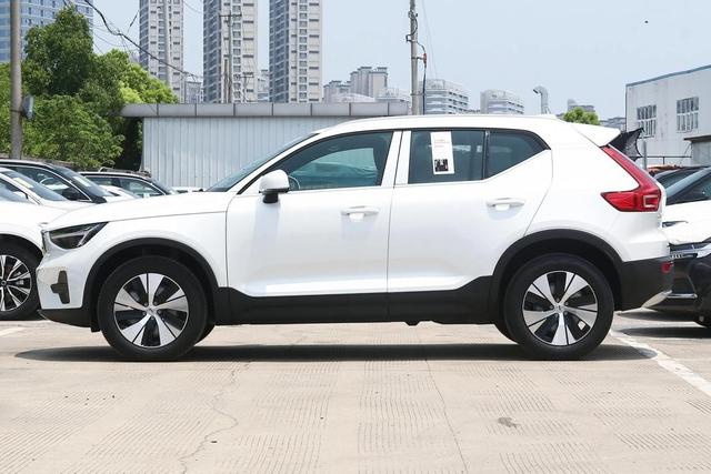 沃尔沃XC40最新售价,深度解析与购车指南