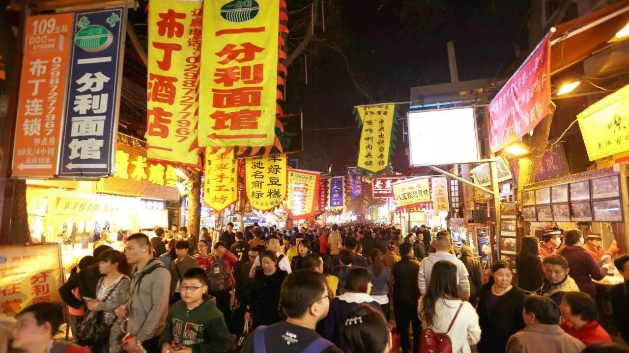 演员卢青,小巷深处的独特味道,一家隐藏版特色小店的探索之旅