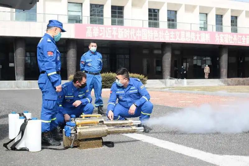 最新防疫帽,小巷深处的独特时尚