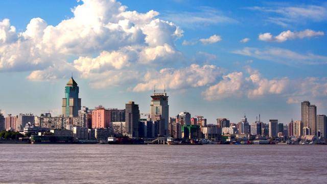 最新大武汉——蓬勃发展的都市新貌