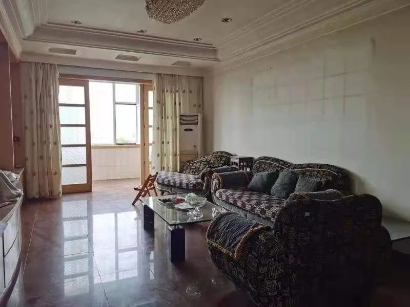 最新拍卖房，让你轻松拥有理想住所！🏠✨