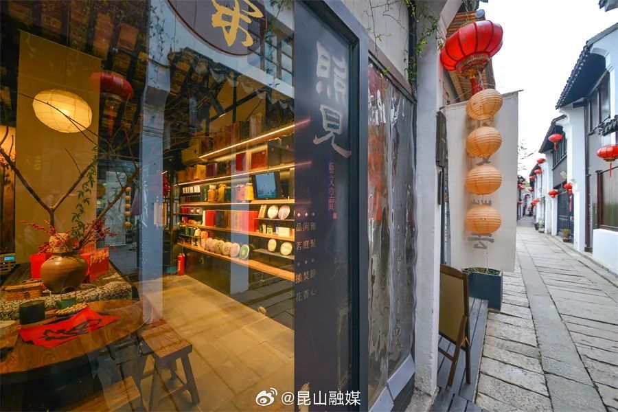 茅山遗孤最新,小巷中的神秘特色小店